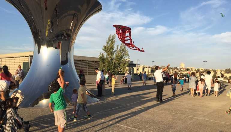 atr-crd-ilan-zaviv-israel-museum-afifiniada
